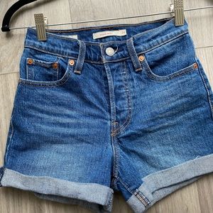 Levi Jean shorts size 24 like new